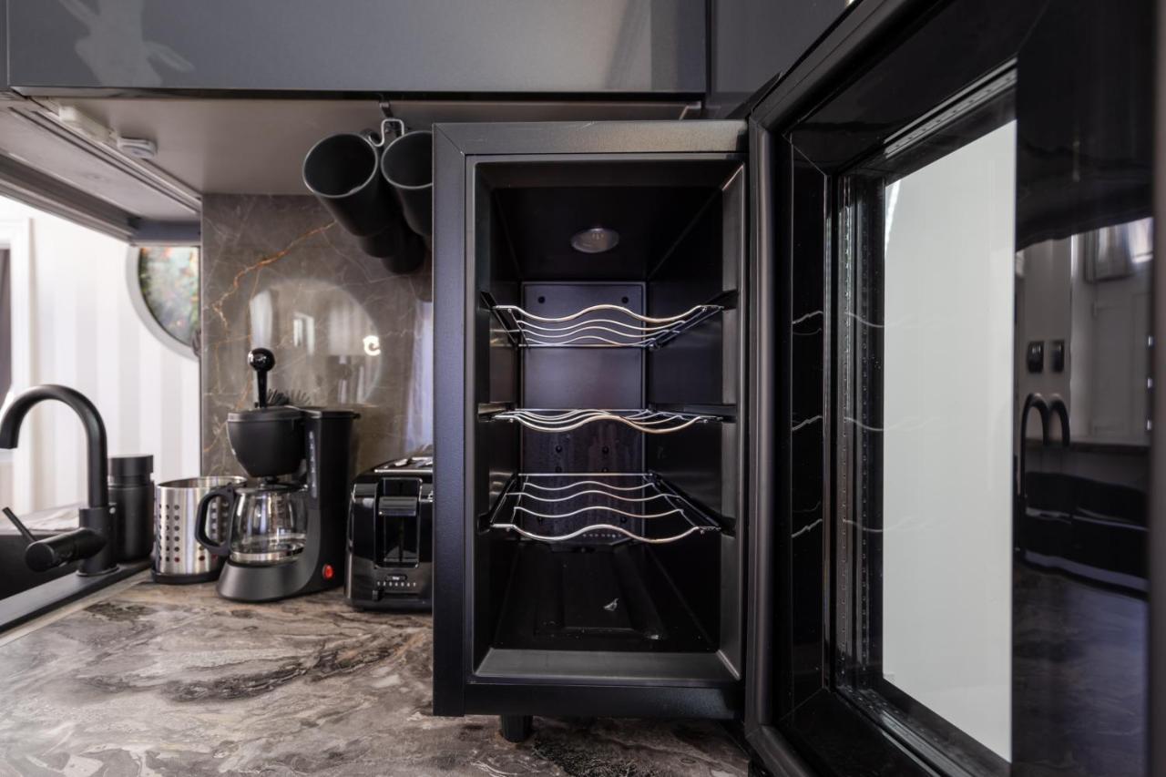 Galaxy Cube Apartment Budapest Exterior foto